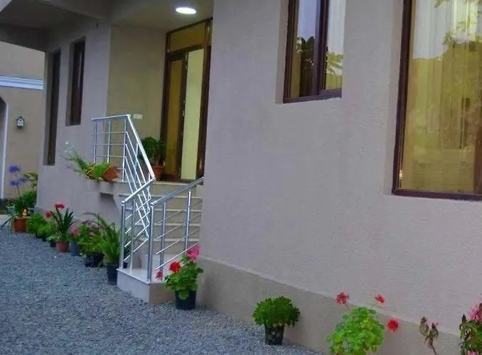 Lia Guest House
